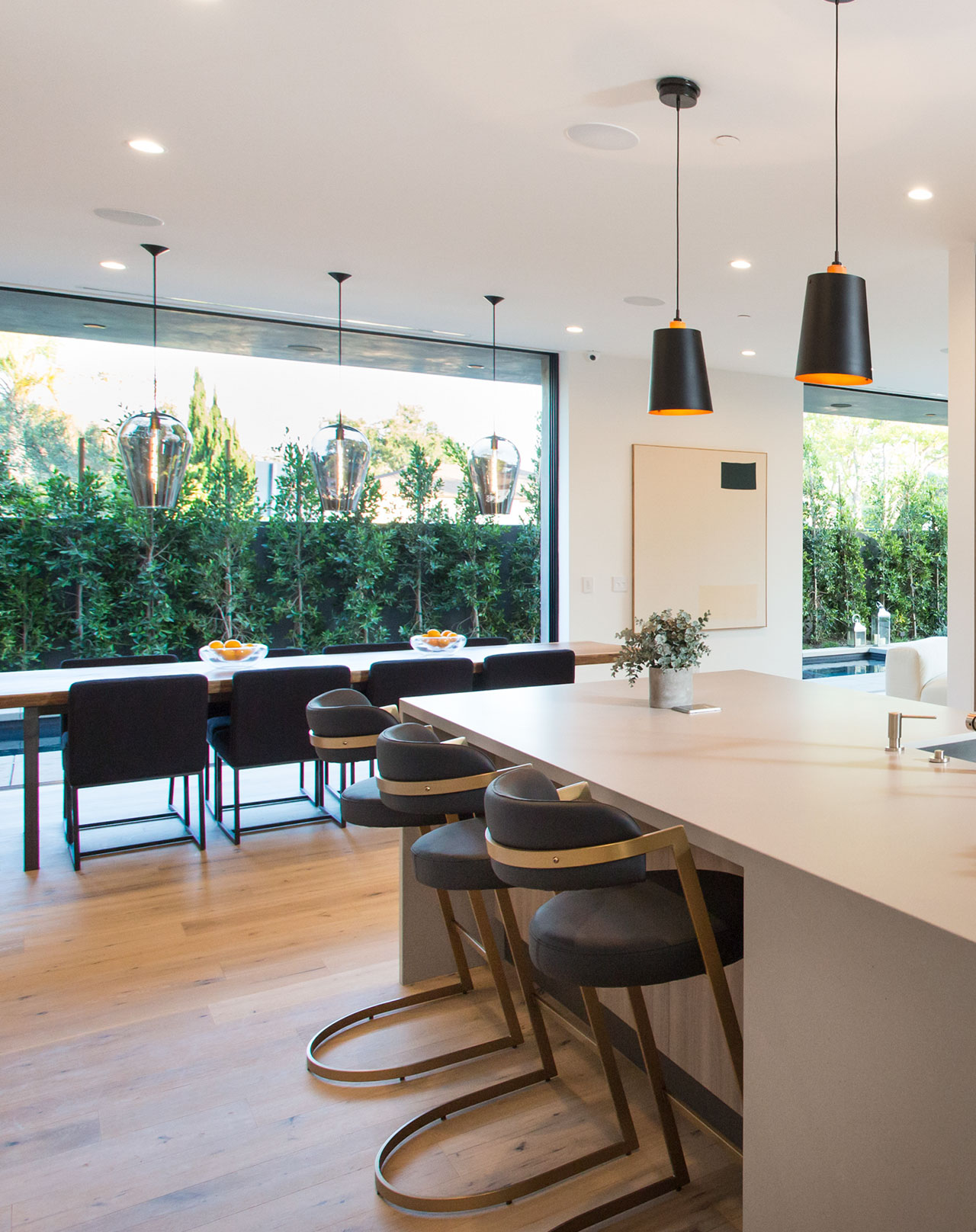 LOUELLA-FEATURED-VERT